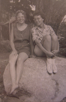 doris and cathie 1959